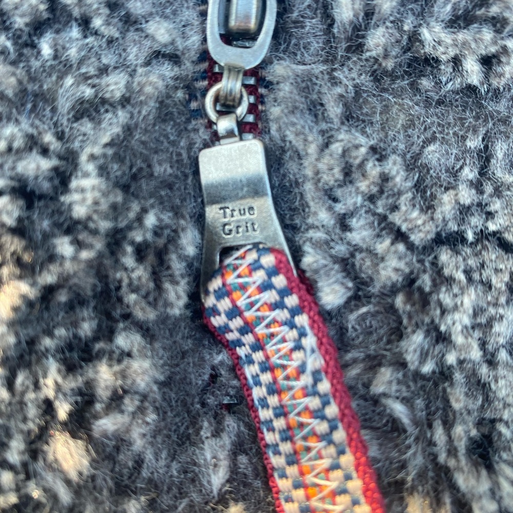 True Grit pullover - Picture 4 of 4